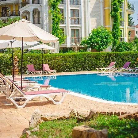 מלון דירות Magnolia Garden 2*