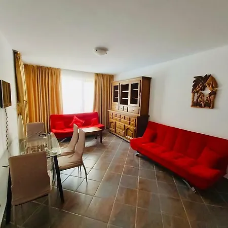 Magnolia Garden מלון דירות סאני ביץ'